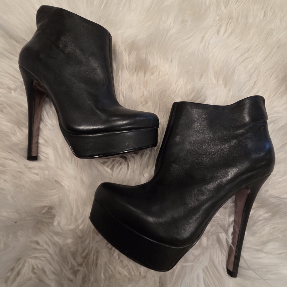 Chinese Laundry Kristin Cavallari (Lavish) Black Ankle Boots